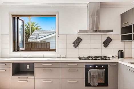 Photo of property in 37a Border Road, Henderson, Auckland, 0612