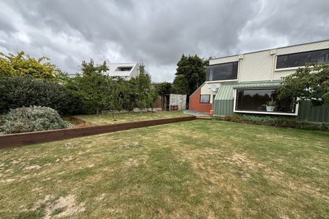 Photo of property in 5 Drayton Drive, Mount Pleasant, Christchurch, 8081