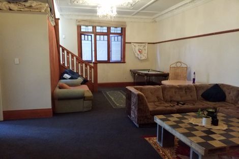 Photo of property in 64 Hawker Street, Mount Victoria, Wellington, 6011