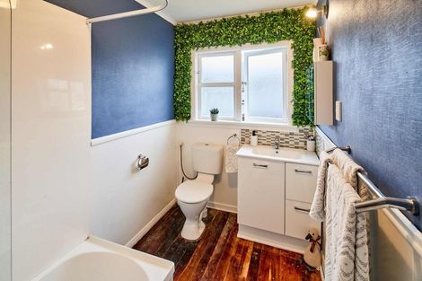 Photo of property in 168 Wellington Road, Wainuiomata, Lower Hutt, 5014