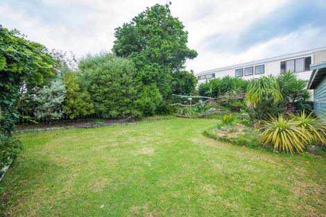 Photo of property in 55 Sullivan Avenue, Mangere Bridge, Auckland, 2022