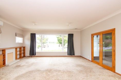 Photo of property in 583 Featherston Street, Roslyn, Palmerston North, 4414