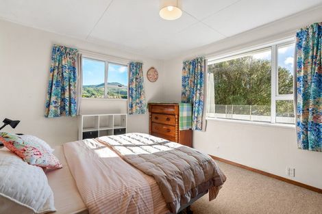 Photo of property in 11 Ryan Grove, Tawa, Wellington, 5028