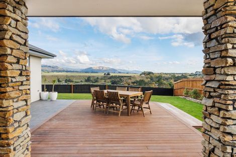 Photo of property in 156 Pacific Drive, Fitzherbert, Palmerston North, 4410