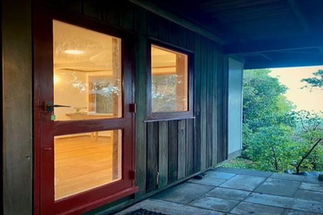 Photo of property in 30 Howard Road, Point Howard, Lower Hutt, 5013