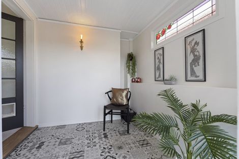 Photo of property in 39 Wallace Place, Westown, New Plymouth, 4310