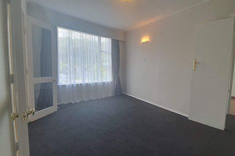 Photo of property in 39 Korau Grove, Stokes Valley, Lower Hutt, 5019