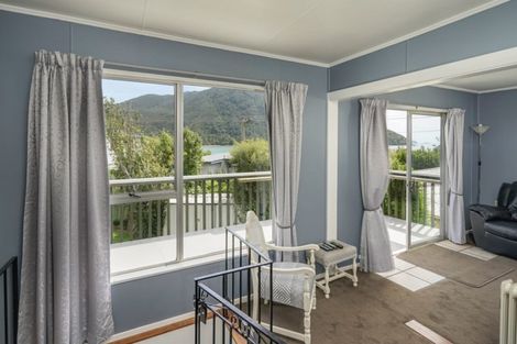 Photo of property in 5 The Parade, Okiwi Bay, French Pass, 7193