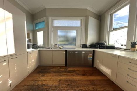 Photo of property in 19a Hargreaves Street, Mount Cook, Wellington, 6021