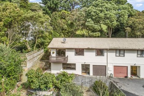 Photo of property in 72a Newlands Road, Newlands, Wellington, 6037