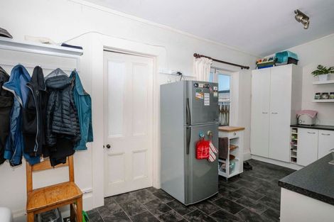 Photo of property in 66 Allardice Street, Dannevirke, 4930