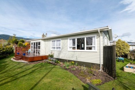 Photo of property in 2 Shelley Crescent, Stoke, Nelson, 7011