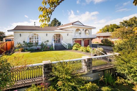 Photo of property in 19 Willowbank Crescent, Feilding, 4702