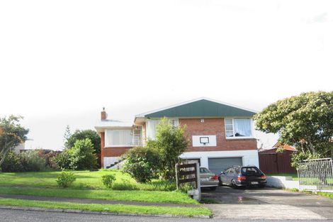 Photo of property in 30 Chatsworth Crescent, Pakuranga Heights, Auckland, 2010