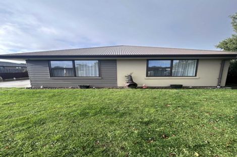 Photo of property in 194 Burwood Road, Burwood, Christchurch, 8083