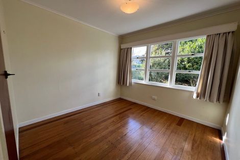Photo of property in 9 Lewis Road, Pakuranga, Auckland, 2010