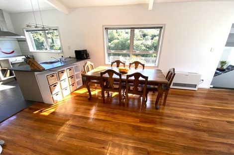 Photo of property in 76 Dowse Drive, Maungaraki, Lower Hutt, 5010