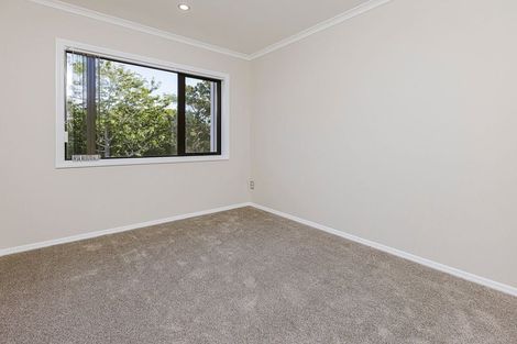 Photo of property in 4a Mirrabooka Avenue, Botany Downs, Auckland, 2010