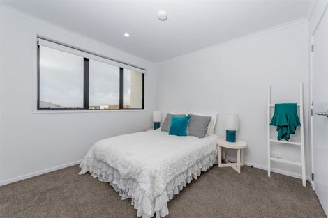 Photo of property in 2 Mayfly Lane, Hobsonville, Auckland, 0616