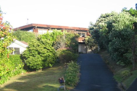 Photo of property in 9 Busbridge Place, Hillcrest, Auckland, 0627