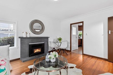 Photo of property in 1/30 Ngataringa Road, Devonport, Auckland, 0624