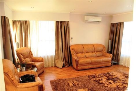 Photo of property in 5 Chantal Place, Red Hill, Papakura, 2110