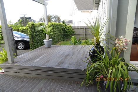 Photo of property in 13 Tahapa Crescent, Meadowbank, Auckland, 1072