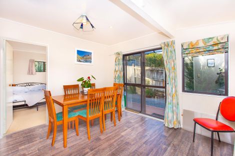 Photo of property in 8a Kaitoke Street, Raglan, 3225