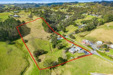 Photo of property in 95 Mangakura Road, Helensville, 0800