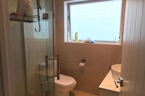 Photo of property in 21e Stamford Crescent, Flat Bush, Auckland, 2019