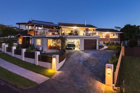 Photo of property in 28 Treeway, Sunnyhills, Auckland, 2010