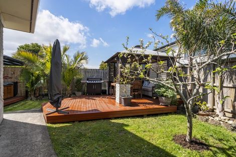 Photo of property in 2/38 Blacklock Avenue, Henderson, Auckland, 0612