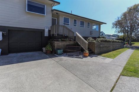 Photo of property in 3 Waitawa Place, Lynmore, Rotorua, 3010