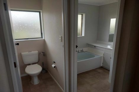 Photo of property in 2/29 Waterview Road West, Takanini, 2112