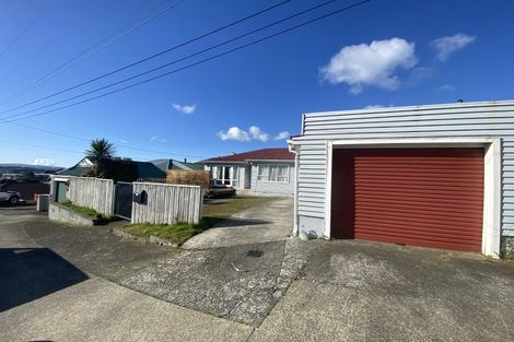 Photo of property in 8 Carleton Terrace, Tawa, Wellington, 5028