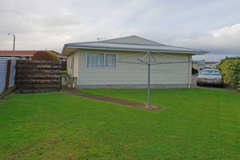 Photo of property in 2/22 Oxford Street, Taradale, Napier, 4112