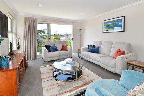 Photo of property in 24 Discovery Drive, Gulf Harbour, Whangaparaoa, 0930