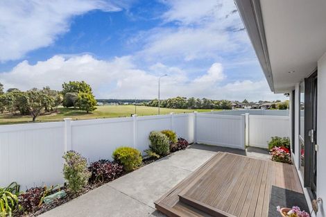 Photo of property in 10 Radiata Avenue, Parklands, Christchurch, 8083