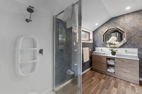 Photo of property in 16 Solway Street, Holmes Hill, Oamaru, 9401