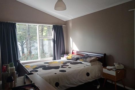 Photo of property in 7b Tiniroa Grove, Silverstream, Upper Hutt, 5019