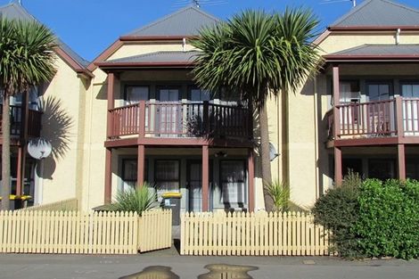 Photo of property in 17 Howe Street, North Dunedin, Dunedin, 9016