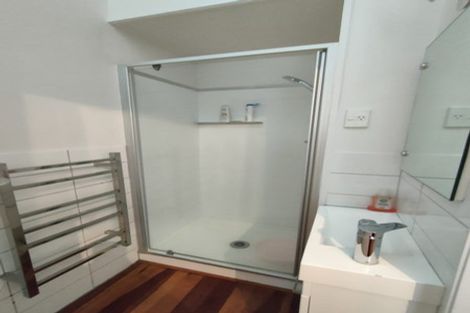 Photo of property in 4 Kowhatu Road, One Tree Hill, Auckland, 1061