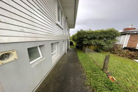 Photo of property in 1/4313 Great North Road, Glendene, Auckland, 0602