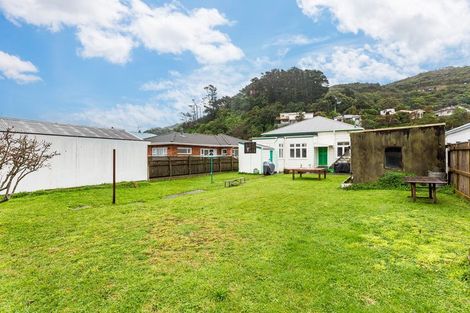 Photo of property in 21 Derwent Street, Island Bay, Wellington, 6023