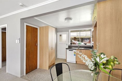 Photo of property in 2/246 Main Road, Tawa, Wellington, 5028