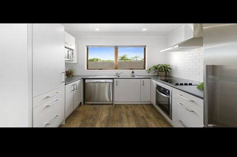 Photo of property in 3/57 Lake Road, Devonport, Auckland, 0624