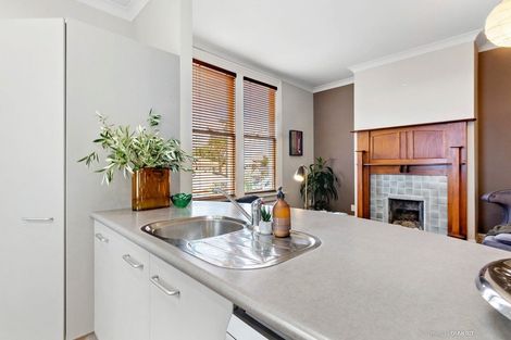 Photo of property in 38 Todman Street, Brooklyn, Wellington, 6021