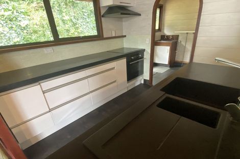 Photo of property in 23 Ambury Place, Merrilands, New Plymouth, 4312