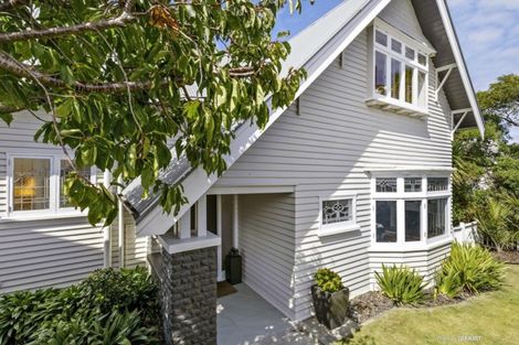 Photo of property in 11 Grafton Road, Roseneath, Wellington, 6011