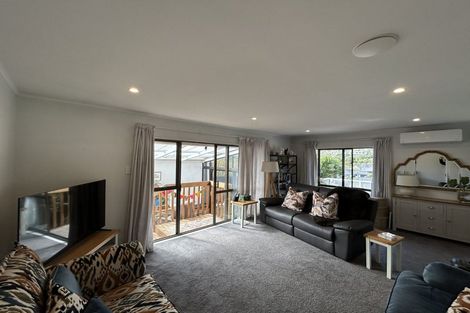 Photo of property in 35b Latitude Close, Whitby, Porirua, 5024